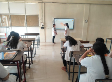 USE OF AV AIDS IN PHYSIOLOGY TEACHING